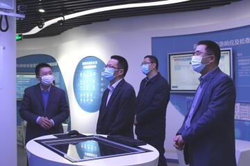 杭州市委副秘書長郭東風一行調研遠望信息